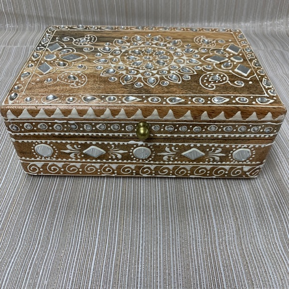 Small Hand-painted Wood Chest Diamonds Mirr… - Picture 9 of 9